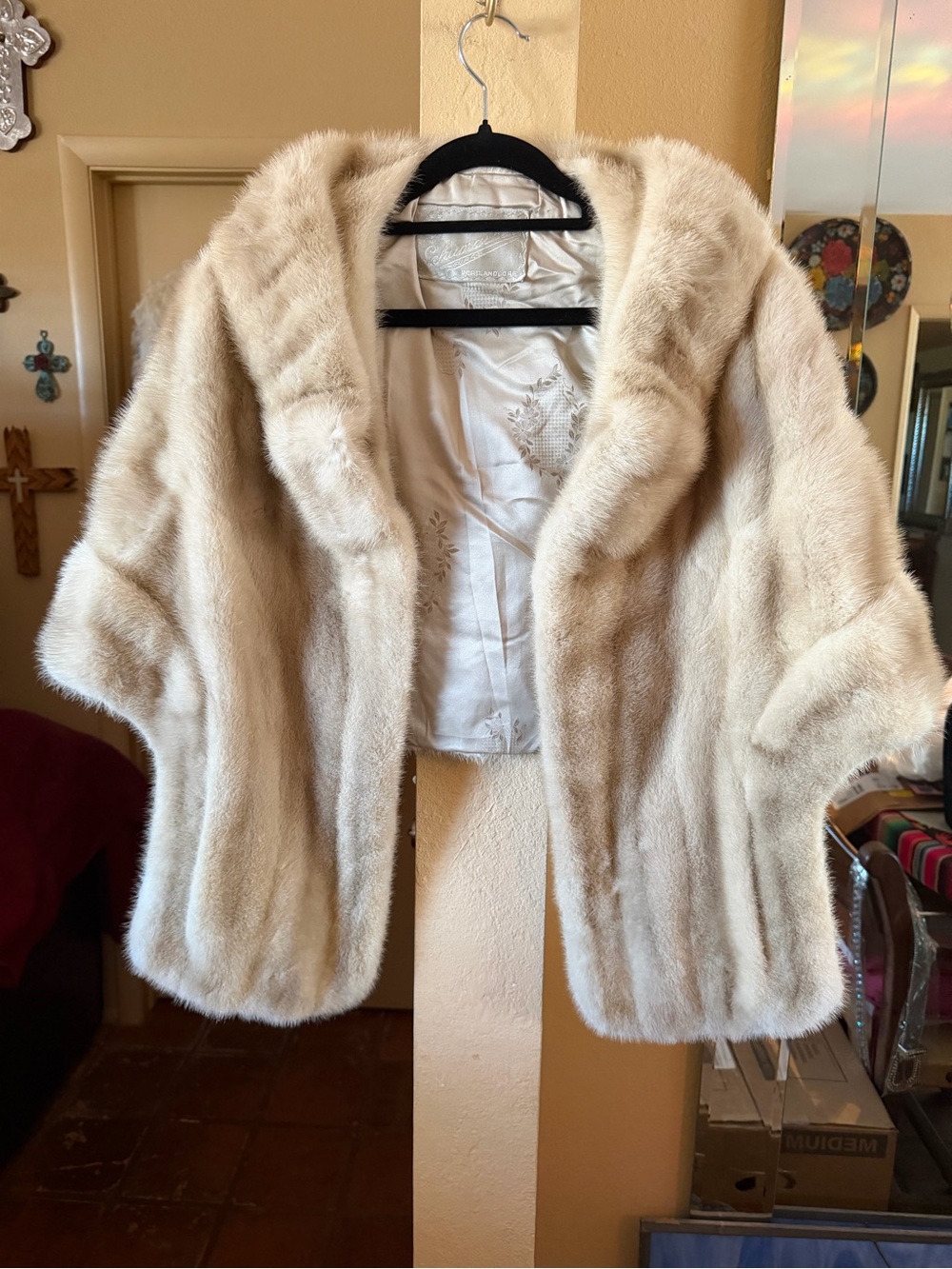 Light Blonde Mink Stole Medium